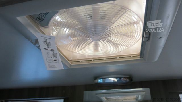 Semi-integrated camper ROLLER TEAM Kronos 266 TL, Queensbett, Hubbett, Raumbad, 5 P