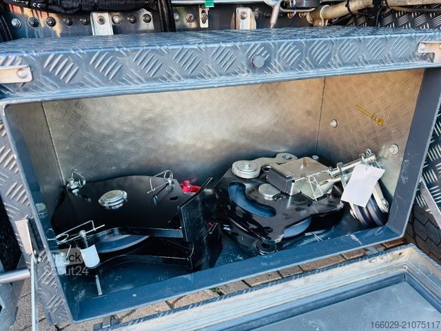 Schwerlast LKW/SZM VOLVO Volvo FH500 6x4 mit Fassi F545 Kran JIB Winde so