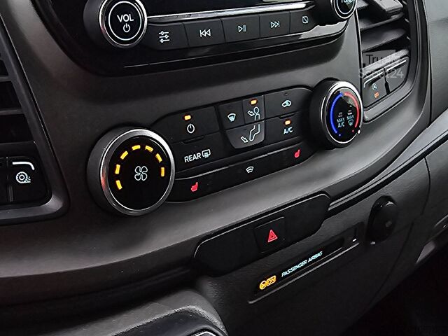 Passagerartransport FORD TRANSIT CUSTOM L2H1 9p 2x Airco!