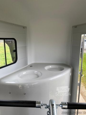 Remolque de transporte de caballos CHEVAL LIBERTE Touring Jumping