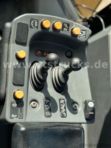 Колісний навантажувач CATERPILLAR 966M Radlader BJ: 2016