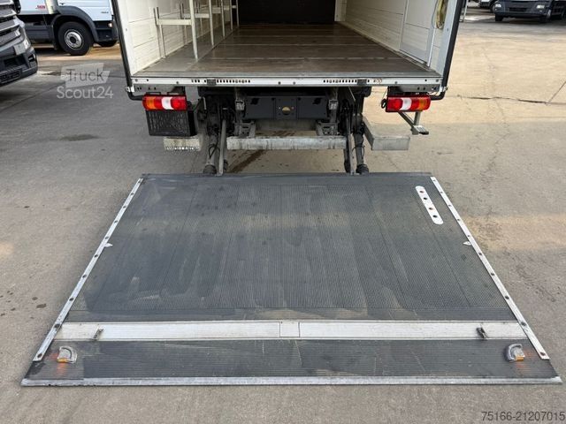 Vrachtwagen met bakwagen MERCEDES-BENZ ATEGO 818 L Koffer 6,40 m LBW 1,5 T*SEITENTÜR