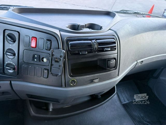 Koelwagen met geïsoleerde laadbak MERCEDES-BENZ ATEGO 818 L Kühlkoffer 5 m LBW 1 T*CARRIER