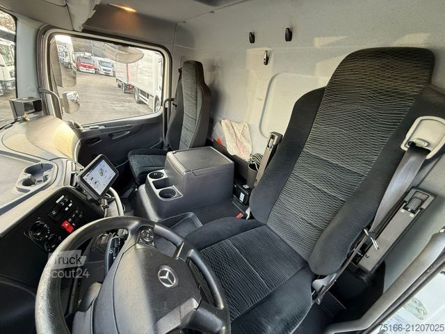 Vrachtwagen met bakwagen MERCEDES-BENZ ATEGO 818 L Koffer 6,40 m LBW 1,5 T*SEITENTÜR
