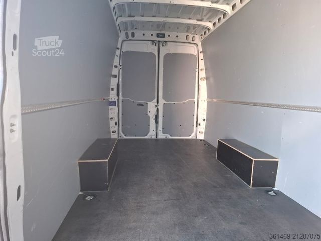 Dodávka s vysokou střechou IVECO 35-160V/P, Luftfed., KLima, HiMatic, DAB,.