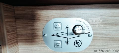 Polointegrovaný obytný vůz Dethleffs Just 90 T 7052 EB Citroen 2,0 TD  165 PS