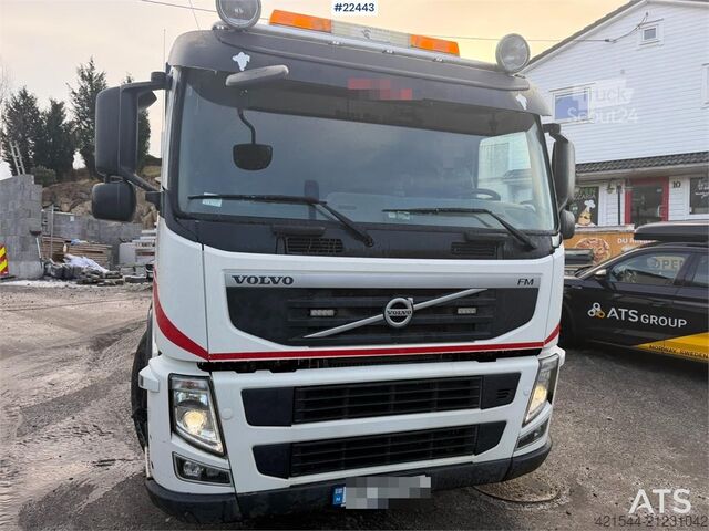 Crane Volvo FM crane truck with a tipper and a 26.5 t/m Effer