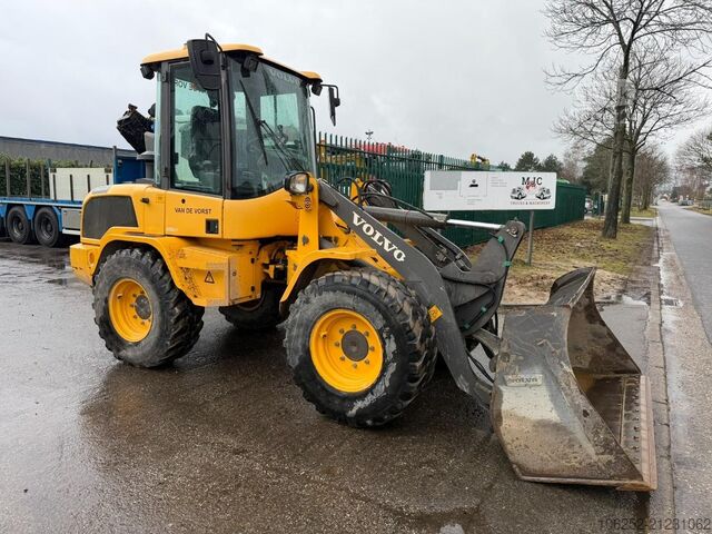 Wiellader Volvo L 30 GS - 30km/h - 2723h - QUICK HITCH - CENTRA...