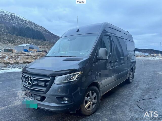 Stasjonsvogn med høyt tak Mercedes-Benz Sprinter 319 Van – Shelving – 2 Sets of Tires – 1
