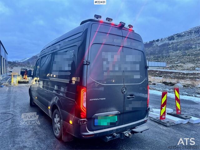 Stasjonsvogn med høyt tak Mercedes-Benz Sprinter 319 Van – Shelving – 2 Sets of Tires – 1
