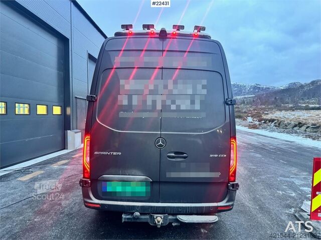 Stasjonsvogn med høyt tak Mercedes-Benz Sprinter 319 Van – Shelving – 2 Sets of Tires – 1