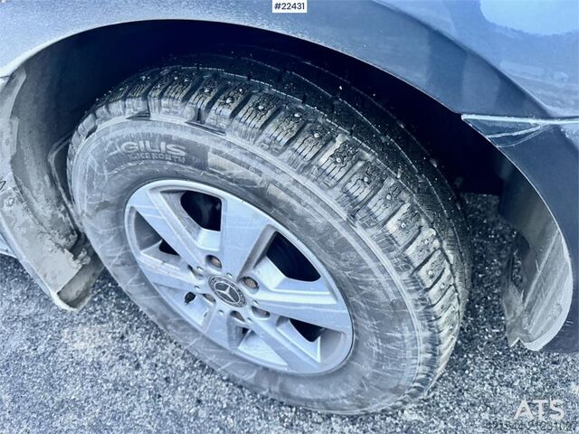 Stasjonsvogn med høyt tak Mercedes-Benz Sprinter 319 Van – Shelving – 2 Sets of Tires – 1