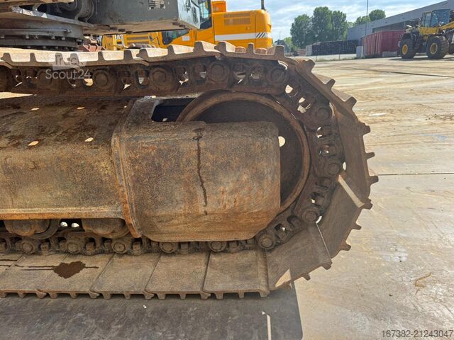 Crawler excavator Volvo EC220EL