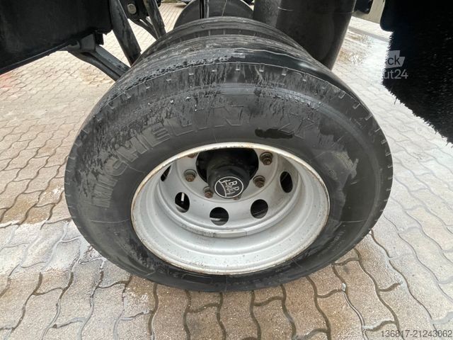 Swap chassis trailer KRONE AZW 18 BDF Carrier Maxi Jumbo Zwillingsbereift