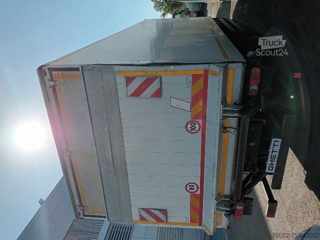 Camião de caixa fechada IVECO ML 120E25/P