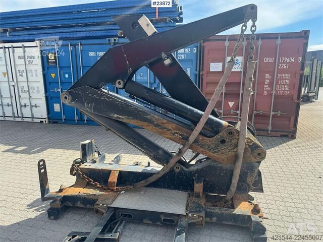 Hammar 140B Sideloader – Um braço de elevação substituído em 2021 Hammar 140B Sideloader – One Lifting Arm Replaced in 2021