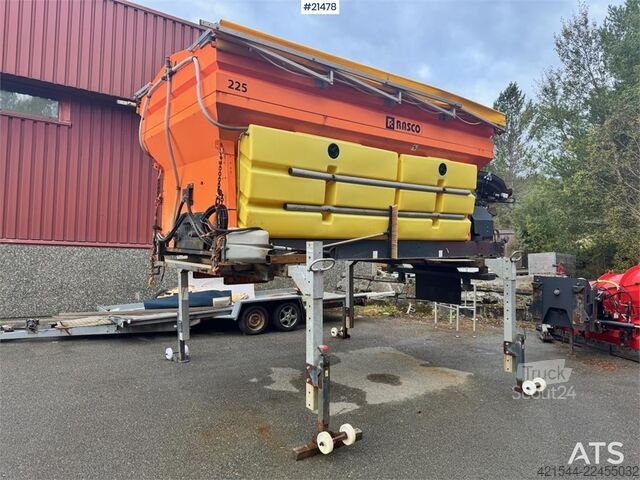 Rasco L4500 espalhador combinado. Rasco L4500 Combi Spreader.