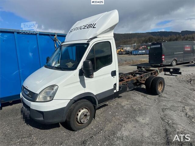 Važiuoklė su kabina Iveco Daily 4x2 chassis. REP.OBJECT