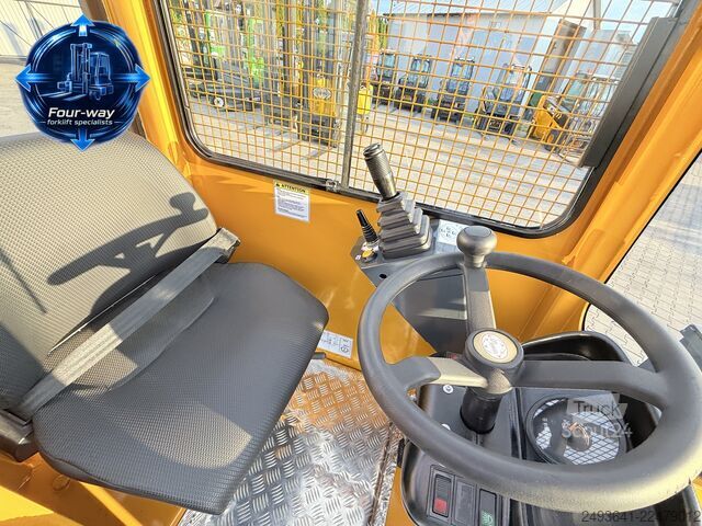 Dört yollu forklift Combilift C5000SL DIESEL TRIPLEX 6100 POSITIONER