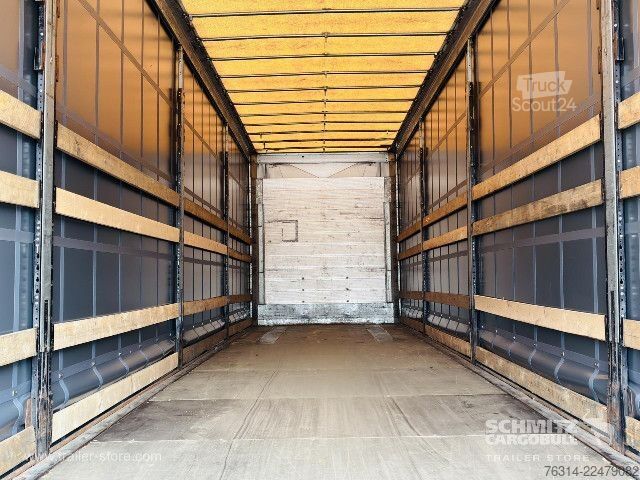 Atvērta puspiekabe ar tentu Schmitz Cargobull Curtainsider Mega Getränke