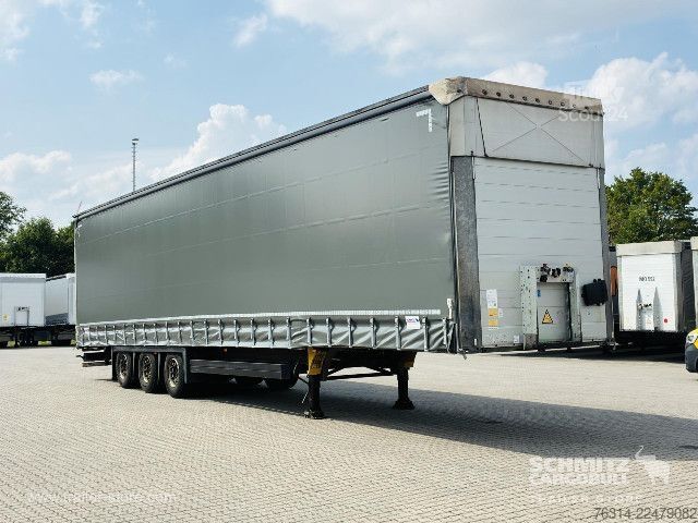 Atvērta puspiekabe ar tentu Schmitz Cargobull Curtainsider Mega Getränke