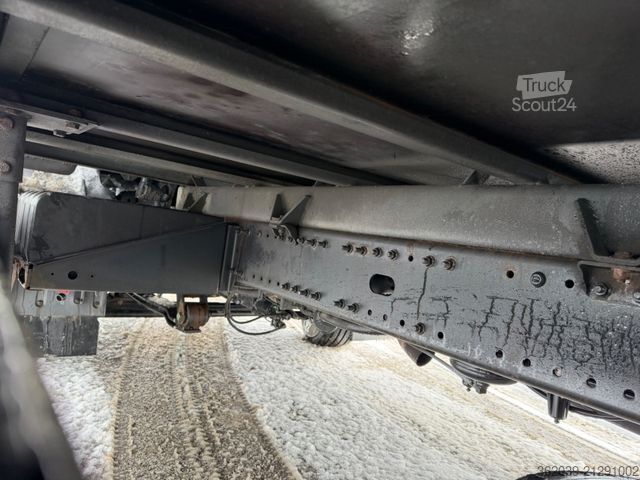 Camion de boissons MAN TGL 12.240 4X2BL E3 BLATT LUFT LADEBORDWAND ABS