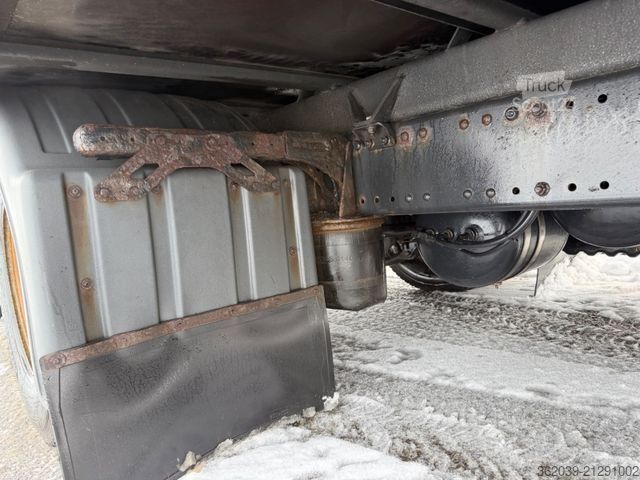 Camion de boissons MAN TGL 12.240 4X2BL E3 BLATT LUFT LADEBORDWAND ABS