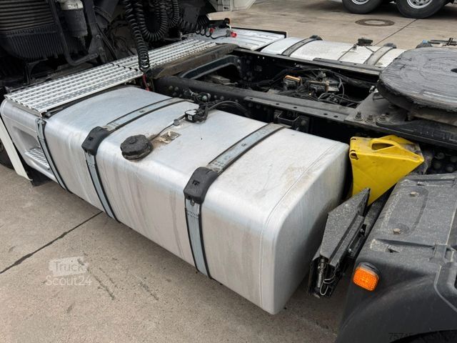 Volume tractor unit MAN TGX 18.470 * RETARDER * 2 X TANK * VOLUMEN* 2 X