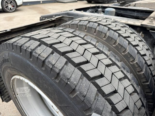 Volume tractor unit MAN TGX 18.470 * RETARDER * 2 X TANK * VOLUMEN* 2 X