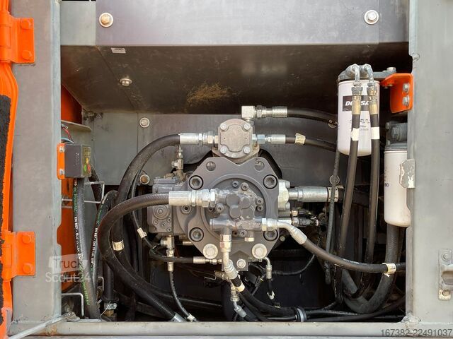 Lánctalpas kotrógép Doosan DX255LC-5