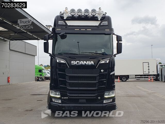Transportador de madera Scania S650 S 6X4 Tajfun LIV100K Kran Holztransport Re...