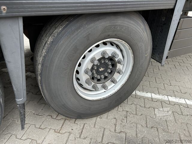Valiză Schmitz Cargobull SCB S3B / Box / 2x Lift axle / Disk Brakes / AP...