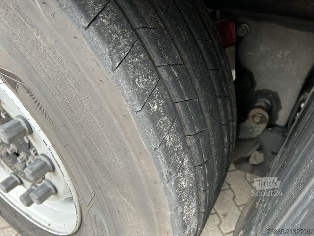 Valiză Schmitz Cargobull SCB S3B / Box / 2x Lift axle / Disk Brakes / AP...