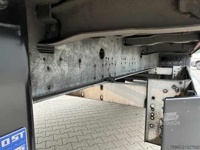 Valiză Schmitz Cargobull SCB S3B / Box / 2x Lift axle / Disk Brakes / AP...