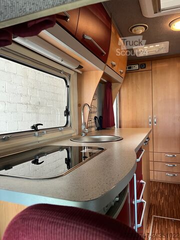 Teilintegriertes Wohnmobil Euramobil Terrestra 530 MS