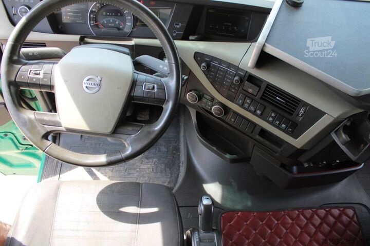Volumen SZM VOLVO FH 500 4x2 LL GlobeXL RETARDER 2 x Tank Nr.: 126