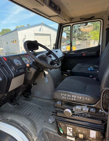 Fourgon tôlé MERCEDES-BENZ 816D Vario