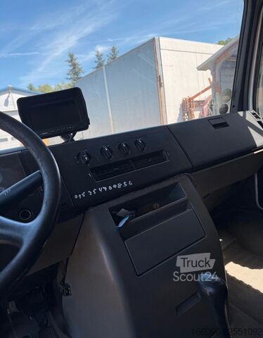Fourgon tôlé MERCEDES-BENZ 816D Vario