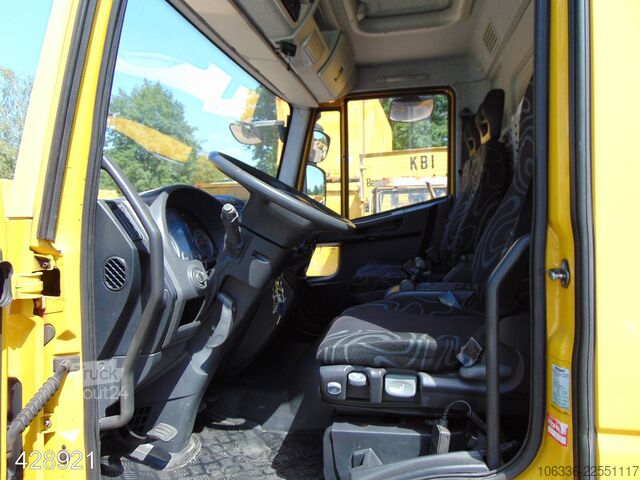 Vrachtwagen met bakwagen IVECO EuroCargo ML 120 E 28 LBW-AHK-COC