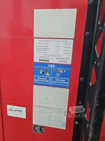 Strana so závesom Kögel SN 24 -SLIDING ROOF- COIL - SAF DISC.