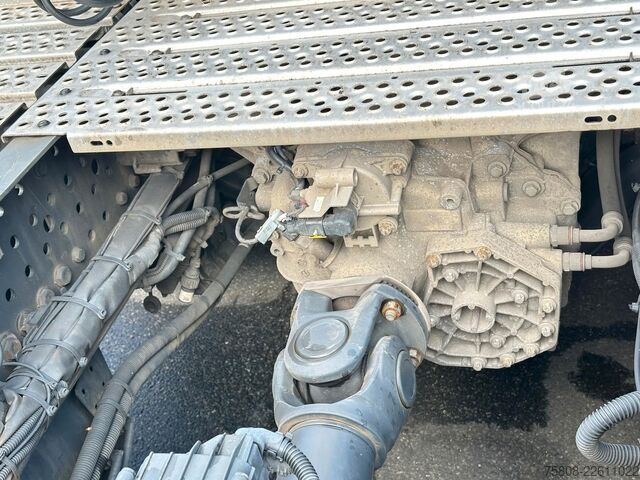 Gefahrgut LKW MERCEDES-BENZ Actros 1840 ADR FL/AT Safety Xenon
