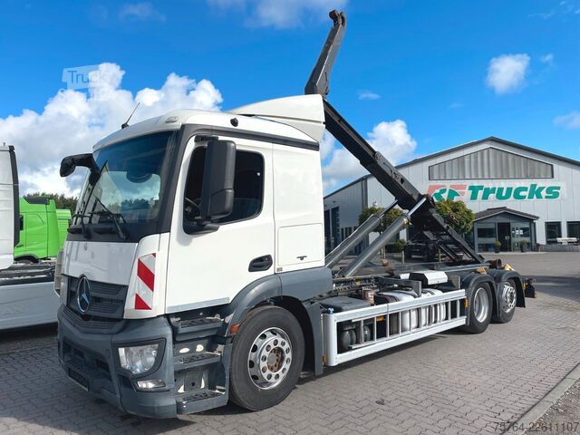 Camion scarrabile MERCEDES-BENZ 2543 Actros / Meiller RS 21.70 / 6x2 / Gelenkt