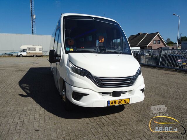 Autocar de turism IVECO Rosero First FLHI XL - 31 Sitze EURO 6