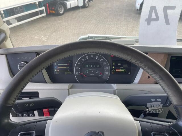 Standard-SZM Volvo FH 500 Real leather, FRIGO, ACC, ! ROYAL TRUCK!...