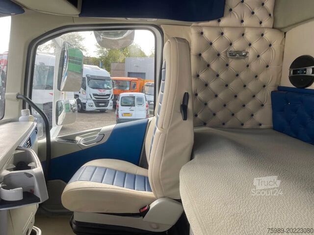 Standard-SZM Volvo FH 500 Real leather, FRIGO, ACC, ! ROYAL TRUCK!...