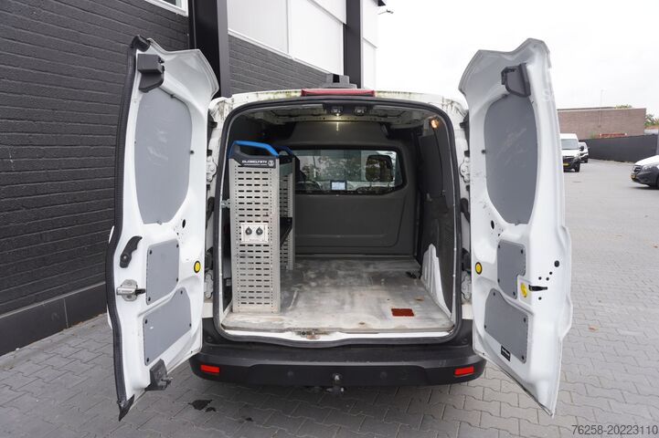 Yüksek tavanlı istasyon vagonu Ford Transit Connect 1.5 EcoBlue EURO 6 - Airco - Na...