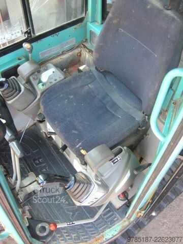 Mini bager YANMAR VIO 25-4