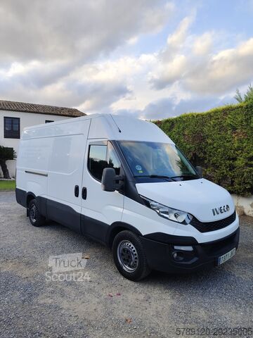 Carrinha de caixa fechada IVECO Daily 35S 15