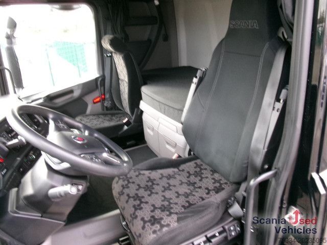 Standardni vlačilec Scania R 450 A4x2NA
