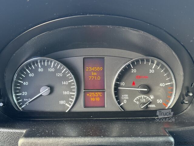 Dodávka s vysokou strechou a dlhým rázvorom Mercedes-Benz Sprinter 313 MAXI 3-Sitze Euro-5 Klima